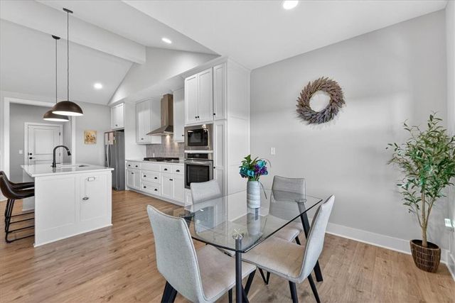 17120 W 168th Place, Olathe, KS 66062