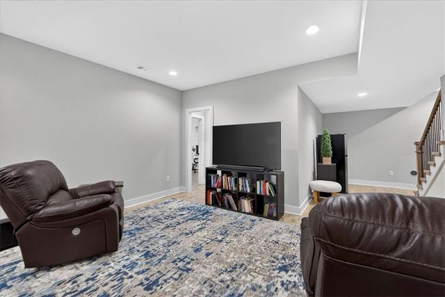 17120 W 168th Place, Olathe, KS 66062