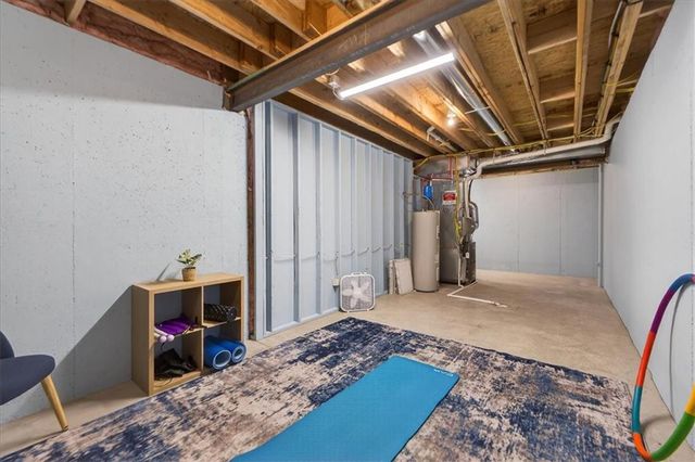 17120 W 168th Place, Olathe, KS 66062