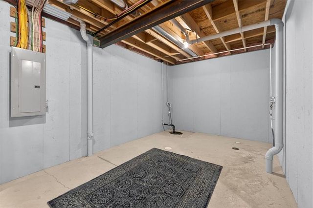 17120 W 168th Place, Olathe, KS 66062