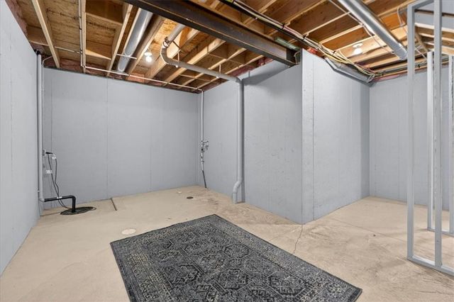 17120 W 168th Place, Olathe, KS 66062