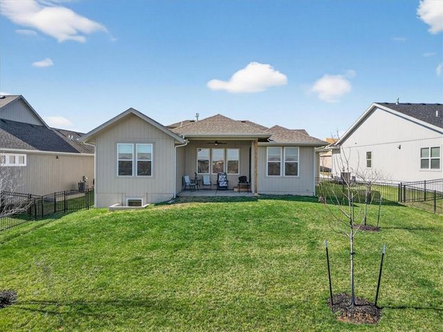 17120 W 168th Place, Olathe, KS 66062