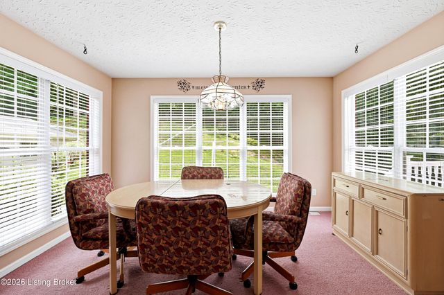 287 Woods Bend Dr, Brooks, KY 40109