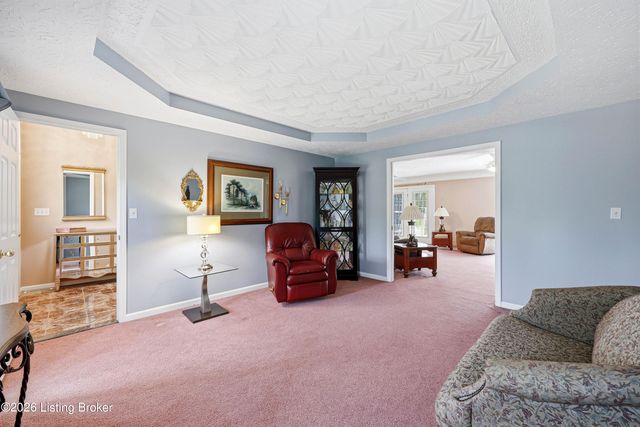 287 Woods Bend Dr, Brooks, KY 40109