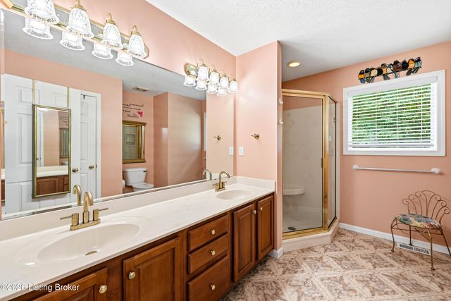 287 Woods Bend Dr, Brooks, KY 40109