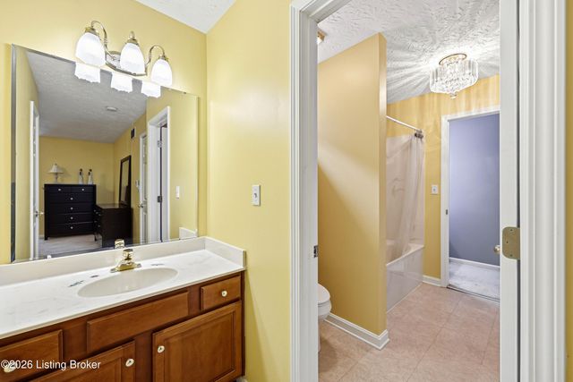 287 Woods Bend Dr, Brooks, KY 40109