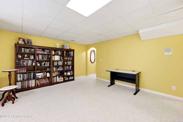 287 Woods Bend Dr, Brooks, KY 40109