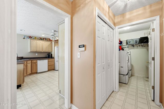 287 Woods Bend Dr, Brooks, KY 40109
