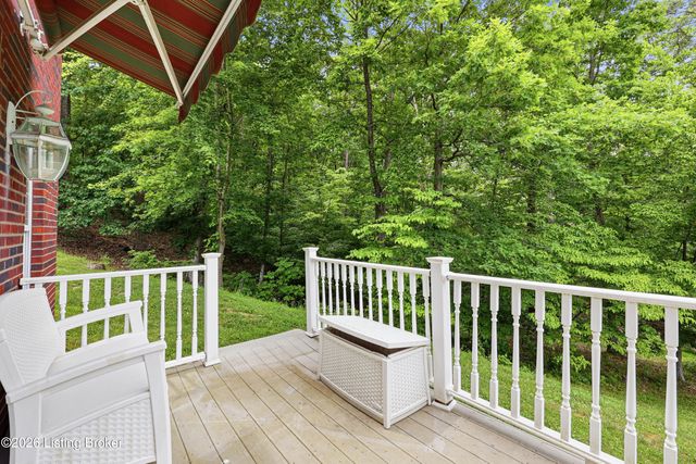 287 Woods Bend Dr, Brooks, KY 40109