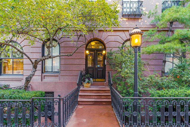 457 W 22ND Street EF, New York City, NY 10011