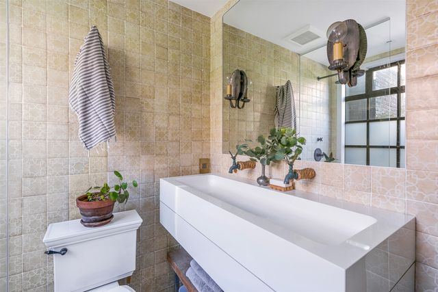 457 W 22ND Street EF, New York City, NY 10011