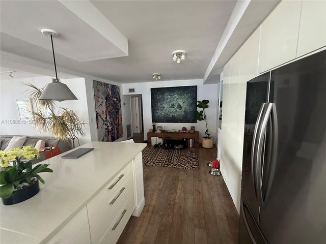 1430 Brickell Bay Dr 205, Miami, FL 33131