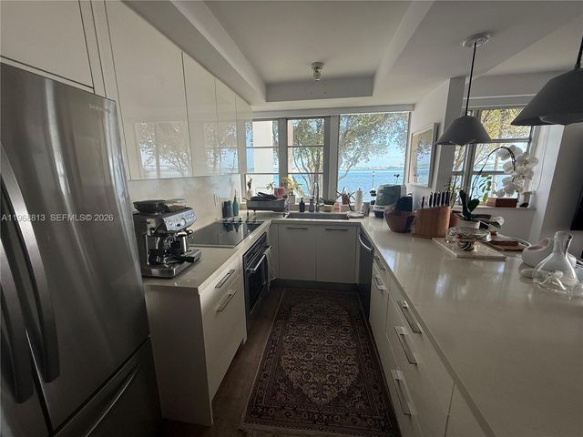 1430 Brickell Bay Dr 205, Miami, FL 33131