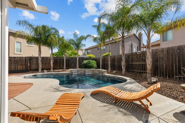 1274 Earlton Ln, Lincoln, CA 95648