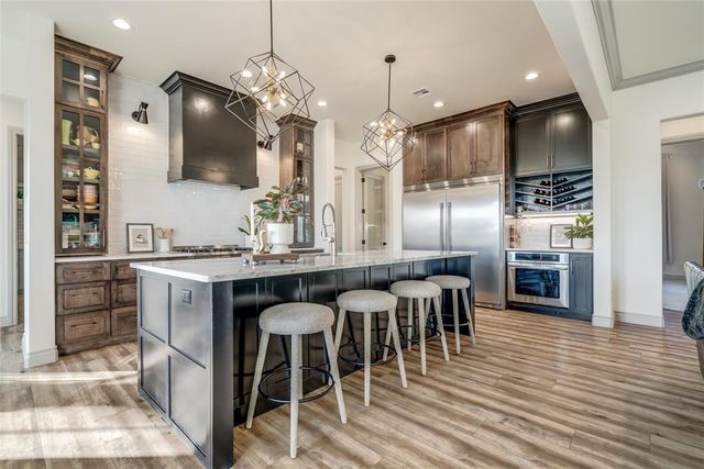 4716 Spring Manor Court, Edmond, OK 73025