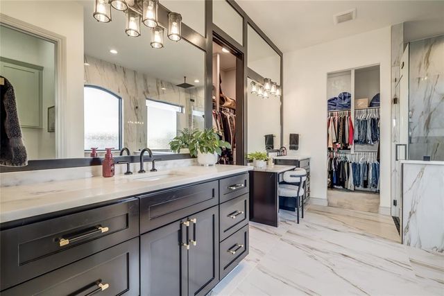 4716 Spring Manor Court, Edmond, OK 73025