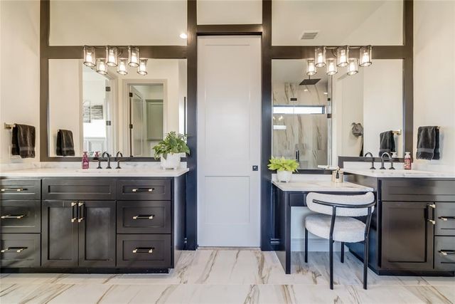 4716 Spring Manor Court, Edmond, OK 73025