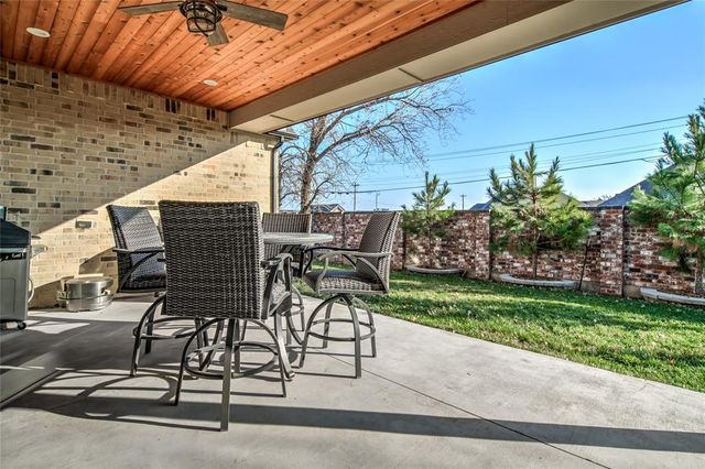 4716 Spring Manor Court, Edmond, OK 73025