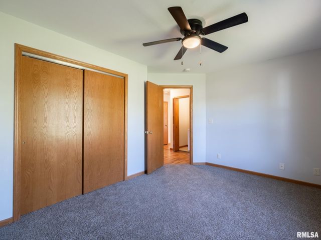 1816 PARKFIELD Drive, Pekin, IL 61554