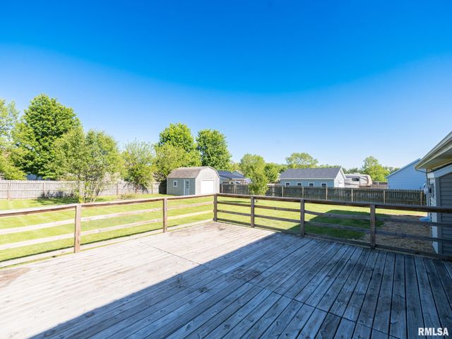 1816 PARKFIELD Drive, Pekin, IL 61554