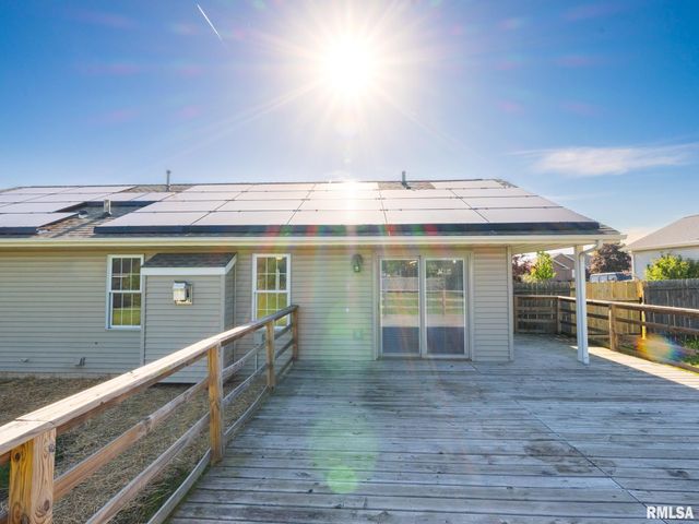 1816 PARKFIELD Drive, Pekin, IL 61554