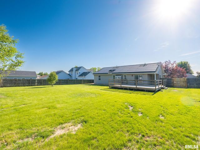 1816 PARKFIELD Drive, Pekin, IL 61554