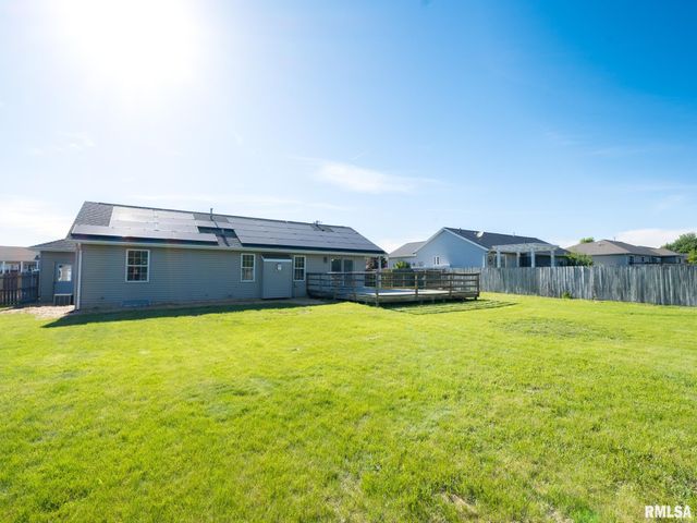 1816 PARKFIELD Drive, Pekin, IL 61554