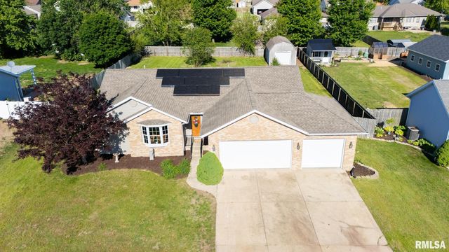 1816 PARKFIELD Drive, Pekin, IL 61554