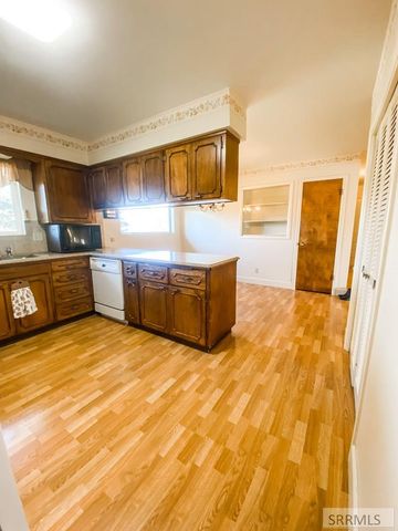 2065 Highland Drive, Blackfoot, ID 83221