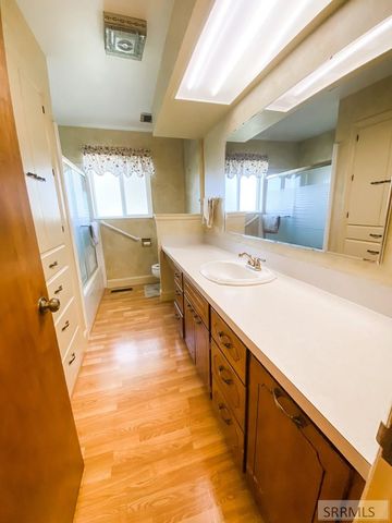 2065 Highland Drive, Blackfoot, ID 83221