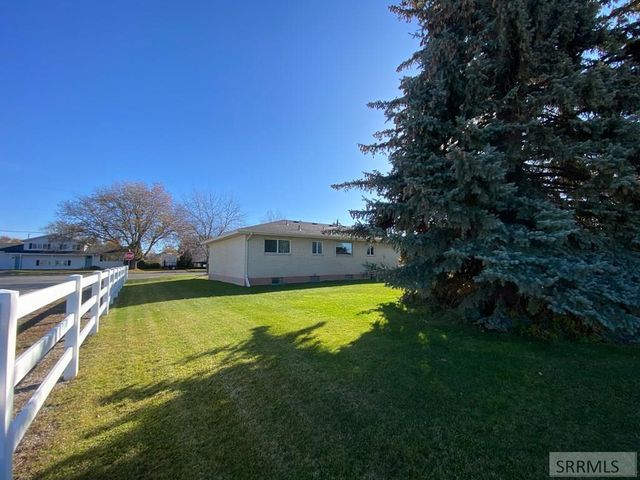 2065 Highland Drive, Blackfoot, ID 83221