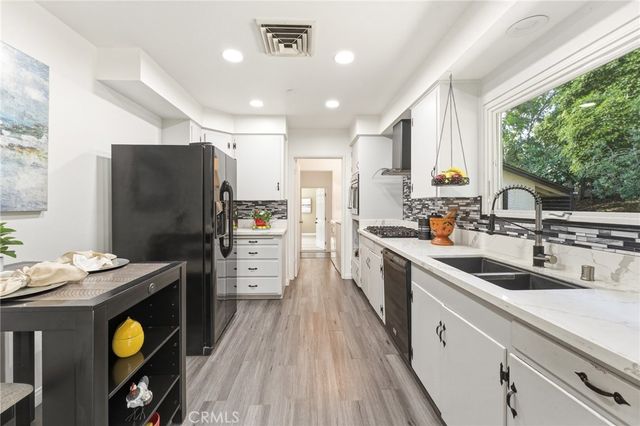 30993 Palo Alto Drive, Redlands, CA 92373