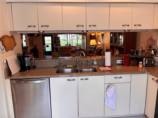 4521 KINGSMERE 6, Sarasota, FL 34235
