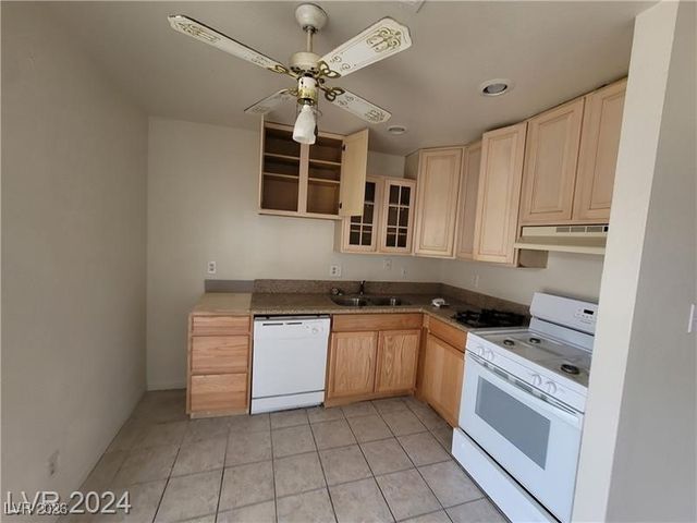 4795 Via San Andros, Las Vegas, NV 89103