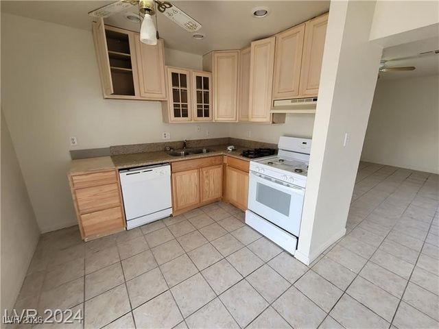 4795 Via San Andros, Las Vegas, NV 89103