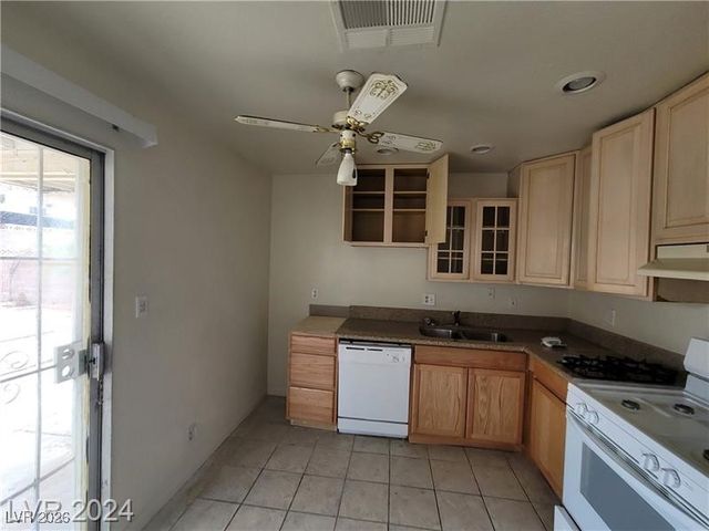 4795 Via San Andros, Las Vegas, NV 89103