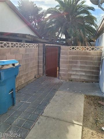 4795 Via San Andros, Las Vegas, NV 89103