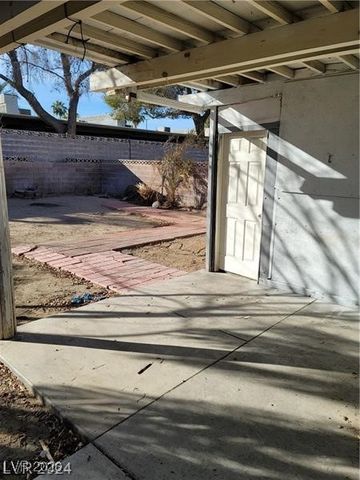 4795 Via San Andros, Las Vegas, NV 89103