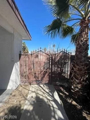 4795 Via San Andros, Las Vegas, NV 89103