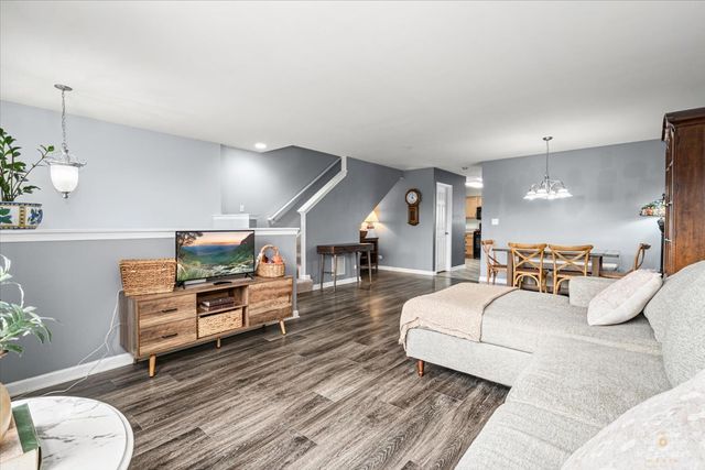 1243 Derry Lane, Pingree Grove, IL 60140