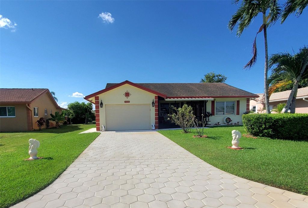 10407 NW 70th St, Tamarac, FL 33321