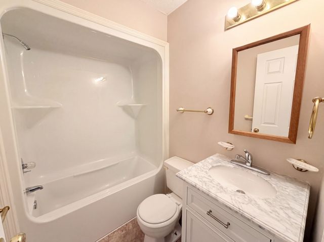 2011 Wild Cherry Dr, Lewisburg, TN 37091