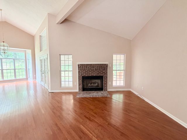2011 Wild Cherry Dr, Lewisburg, TN 37091