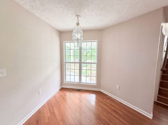 2011 Wild Cherry Dr, Lewisburg, TN 37091