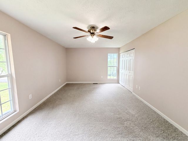2011 Wild Cherry Dr, Lewisburg, TN 37091