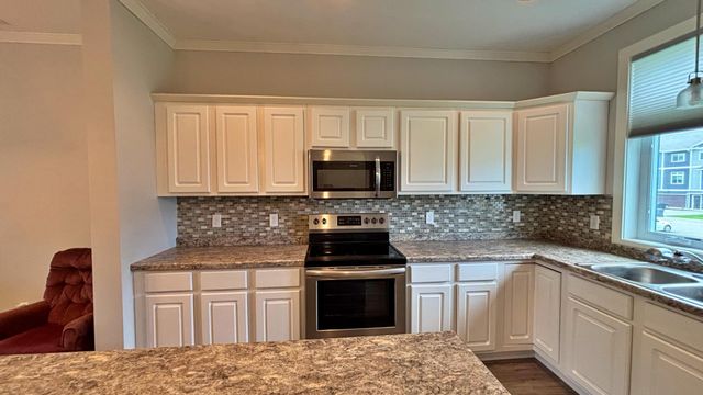 2157 Rolling Green Lane, North Mankato, MN 56003