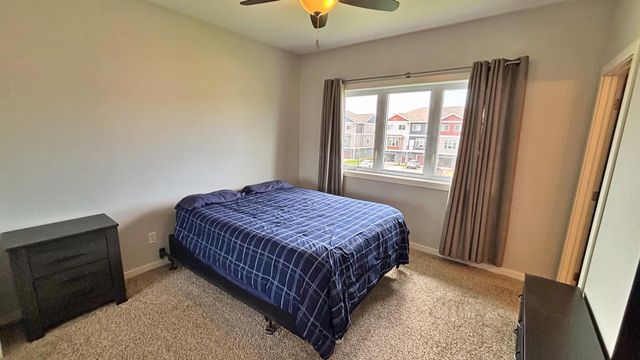 2157 Rolling Green Lane, North Mankato, MN 56003