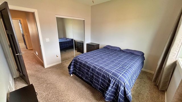 2157 Rolling Green Lane, North Mankato, MN 56003
