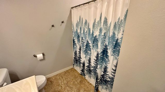 2157 Rolling Green Lane, North Mankato, MN 56003