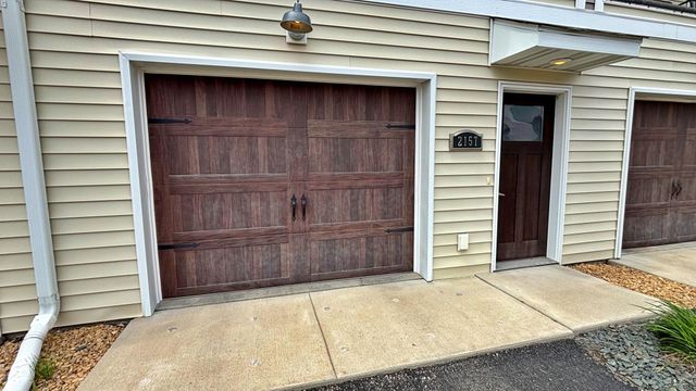 2157 Rolling Green Lane, North Mankato, MN 56003